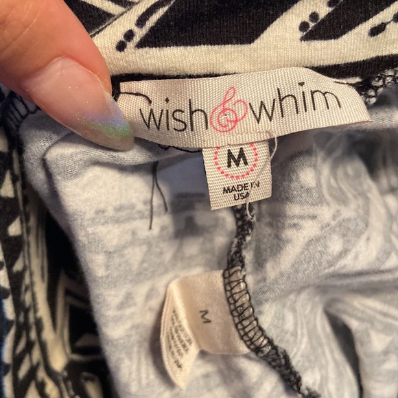 Black and White Eclectic Print Shorts - Picture 3 of 3